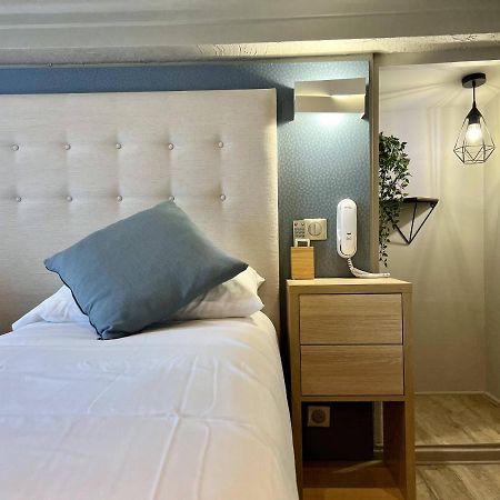 Hotel La Calanque Манделю-ла-Напул Екстериор снимка
