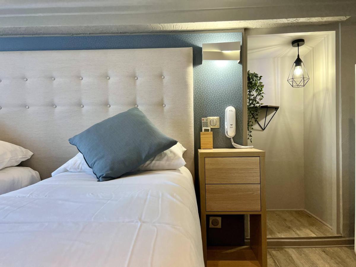Hotel La Calanque Манделю-ла-Напул Екстериор снимка