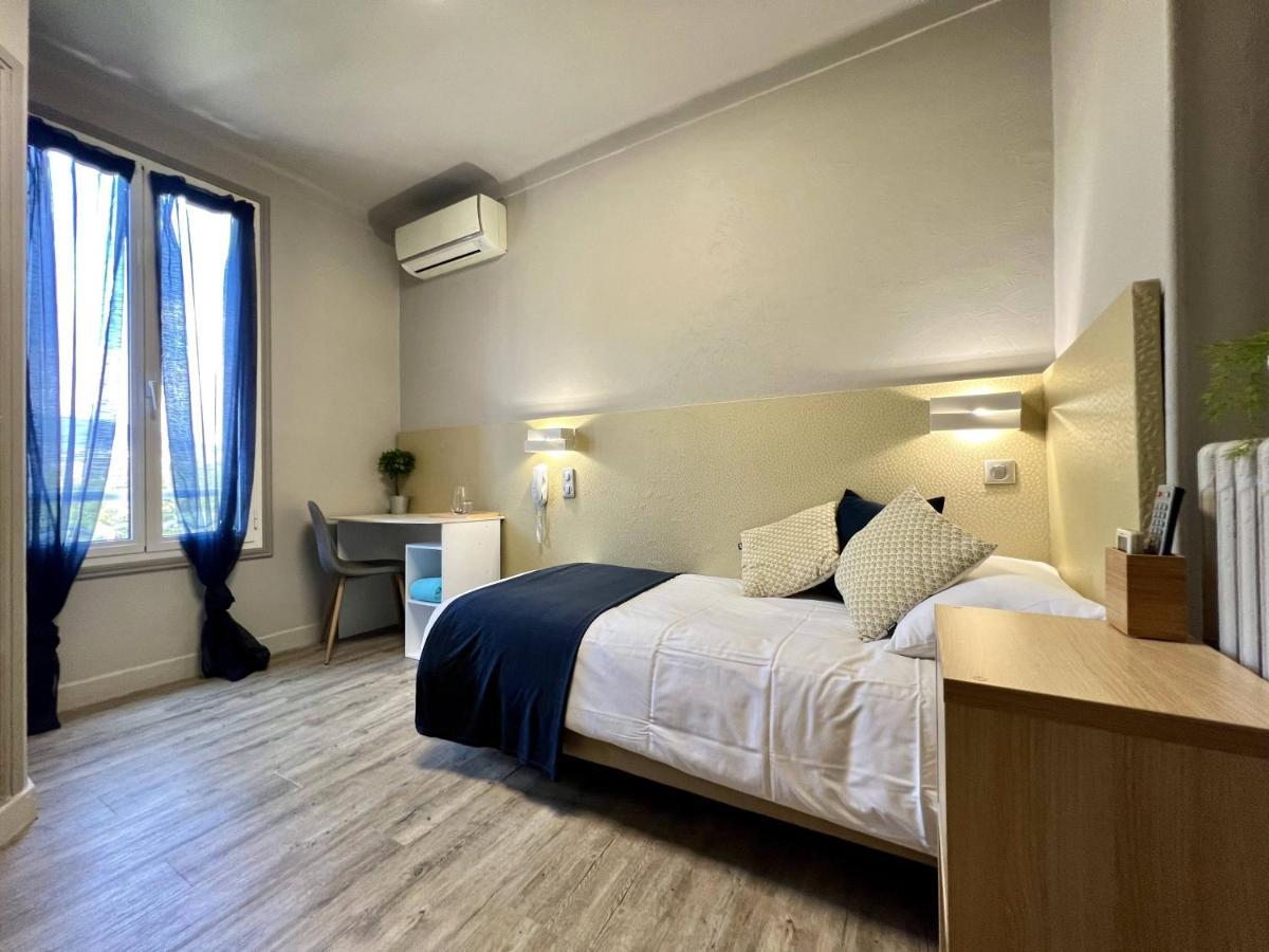 Hotel La Calanque Манделю-ла-Напул Екстериор снимка
