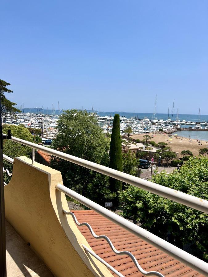 Hotel La Calanque Манделю-ла-Напул Екстериор снимка
