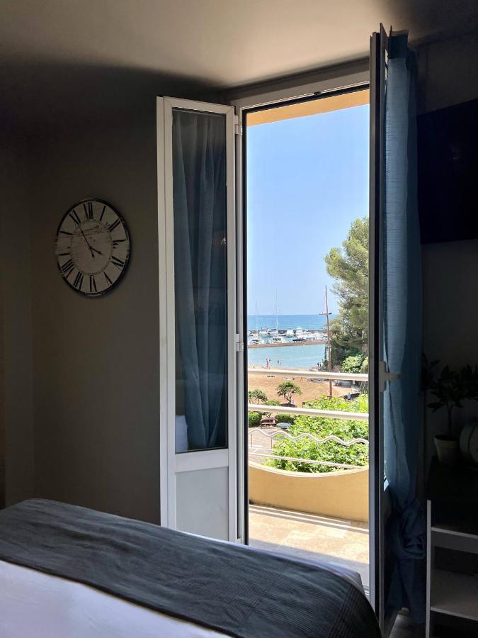 Hotel La Calanque Манделю-ла-Напул Екстериор снимка