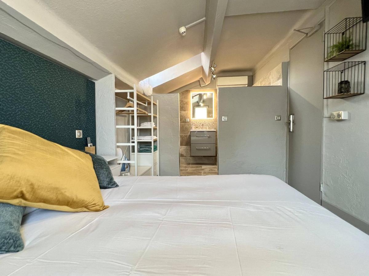 Hotel La Calanque Манделю-ла-Напул Екстериор снимка
