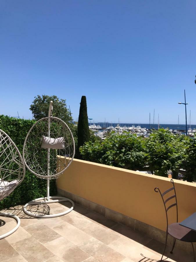 Hotel La Calanque Манделю-ла-Напул Екстериор снимка