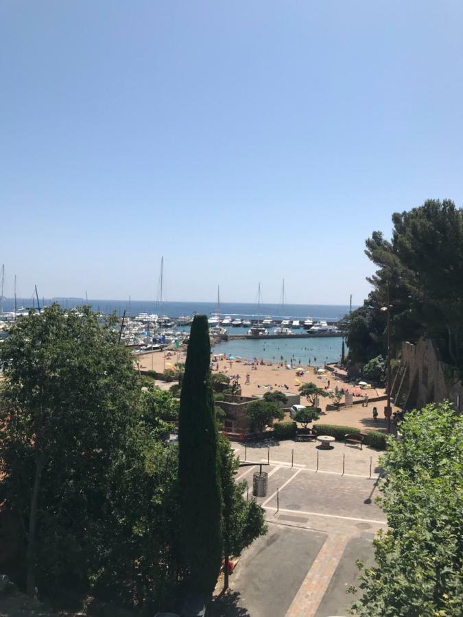 Hotel La Calanque Манделю-ла-Напул Екстериор снимка